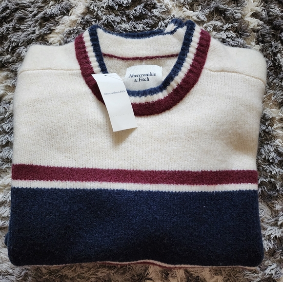 Sweater - Picture 2 of 3